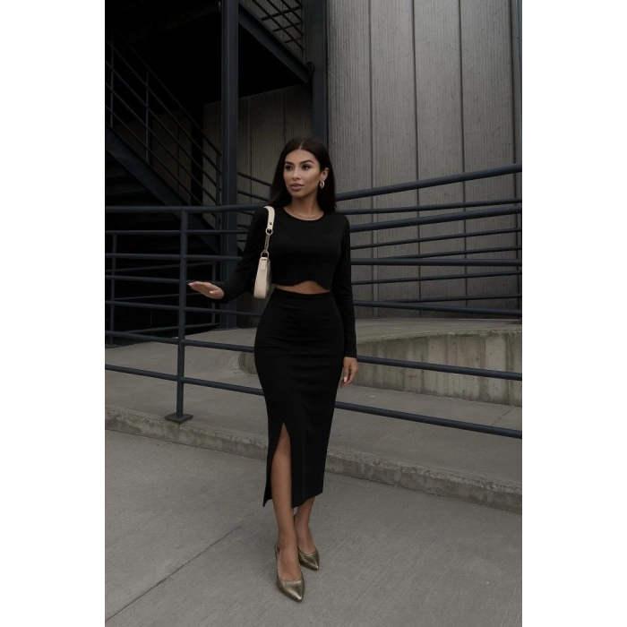 Kadın Uzun Kollu Bisiklet Yaka Kısa Krop Dalgıç Bluz Ile önden Yırtmaçlı Uzun Etek Ikili Takım