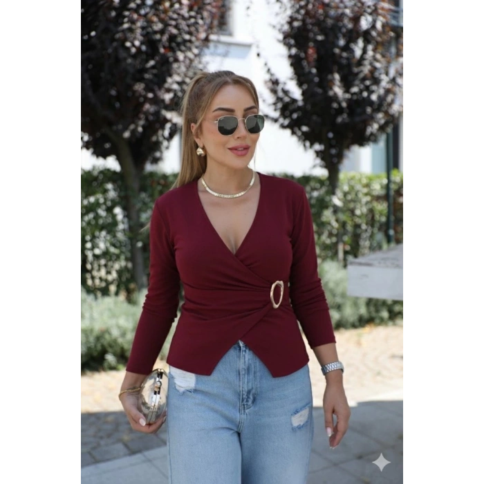 Kadın Uzun Kollu Kruvaze Yakalı Toka Detaylı Viskon Bluz