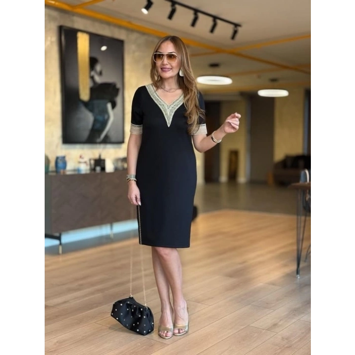 Kadın V Yaka Güpürlü İki İplik Elbise