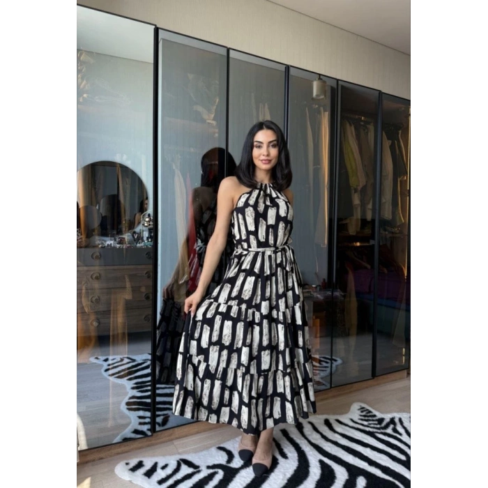 Kadın Viskon Kumaş Ip Askılı Halter Yaka Cepli Midi Boy Elbise