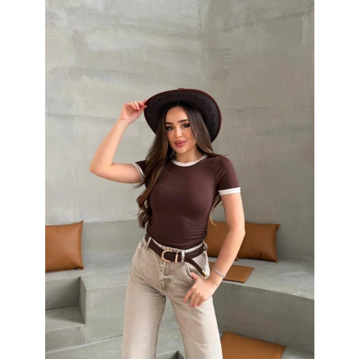 Kadın Yaka Ve Kolda Garni Detay Bluz