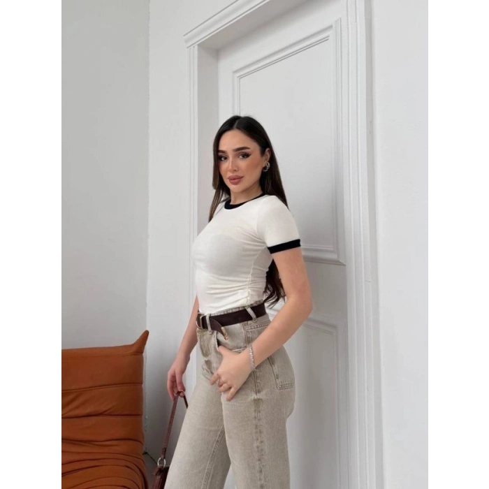 Kadın Yaka Ve Kolda Garni Detay Bluz