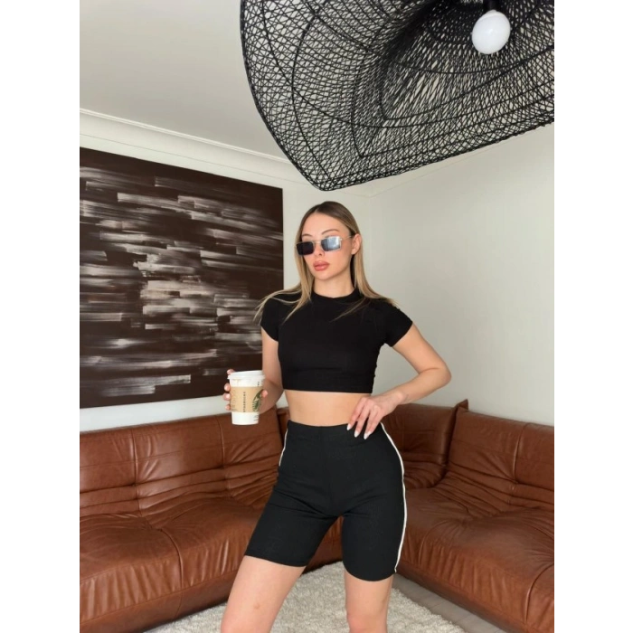 Kadın Yanı şerit Detay Kaşkorse şort