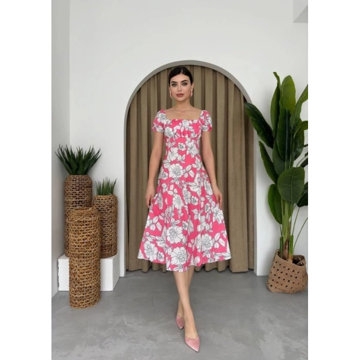 Kare Yaka Çiçekli Elbise