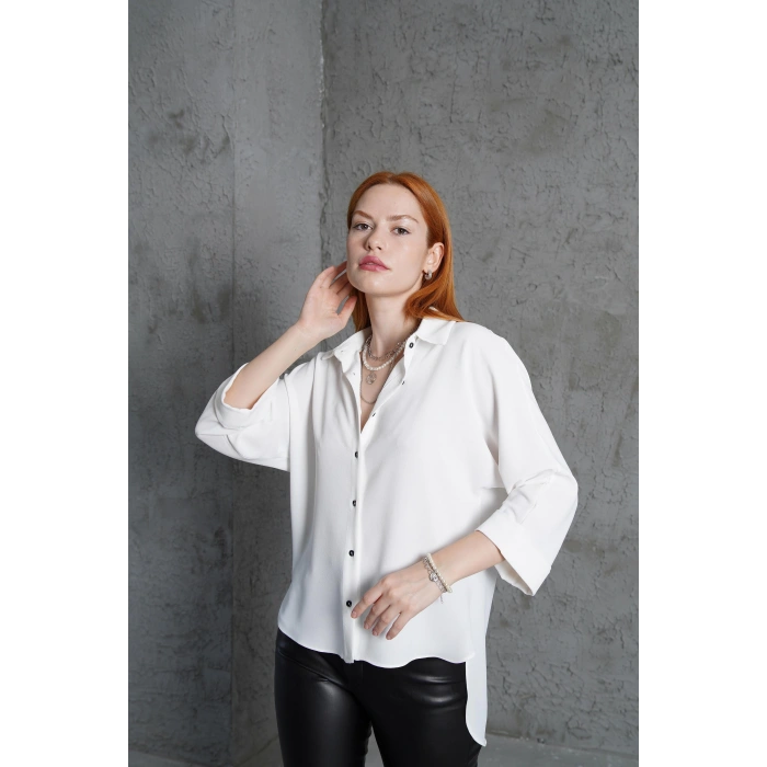 Kol Katlama Detaylı Beyaz Gömlek