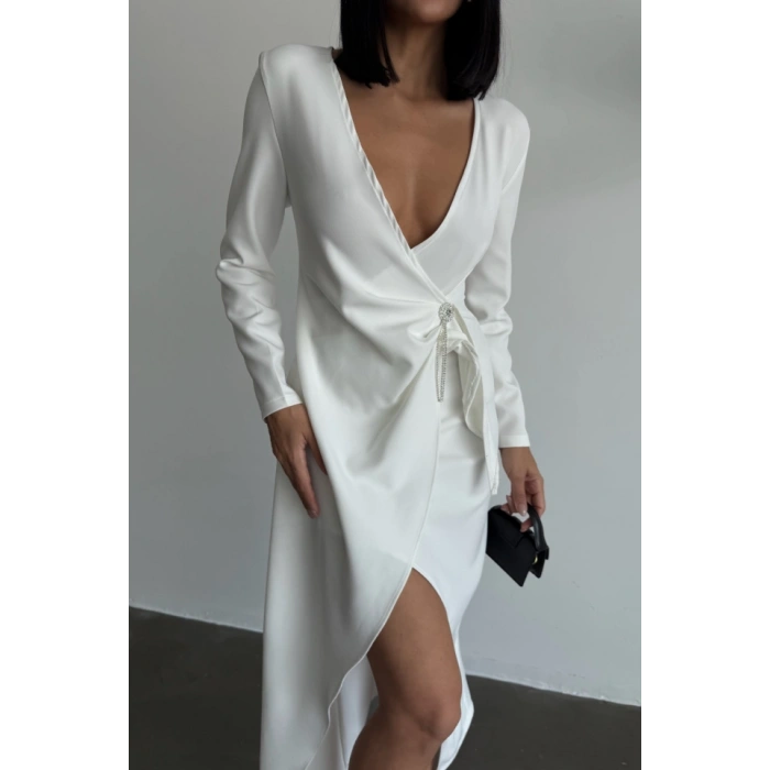 KRUVAZE BROŞ DETAYLI ELBİSE - Beyaz