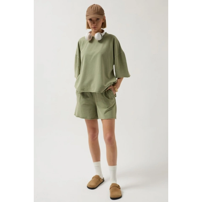 Lazer Kesim Bağcık Detay Şort