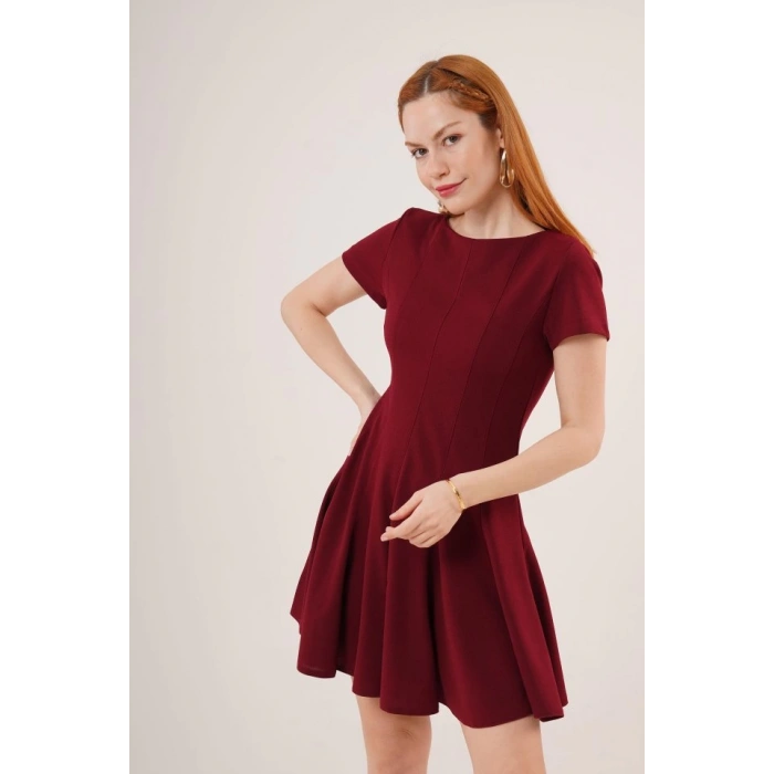 Önden Dikiş Detaylı Çan Model Bordo Elbise