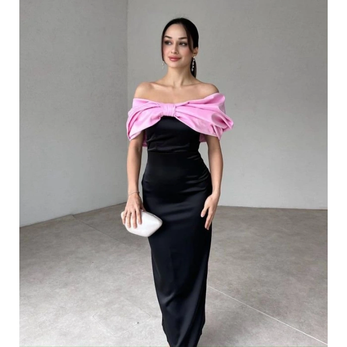 Pembe Önü Fiyonklu Elbise