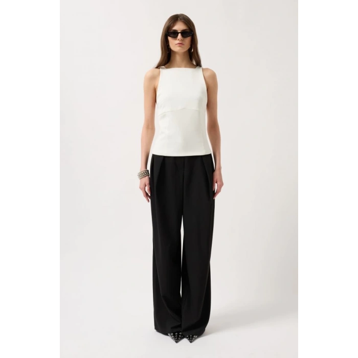 Sırt Kurdele Detay Bluz