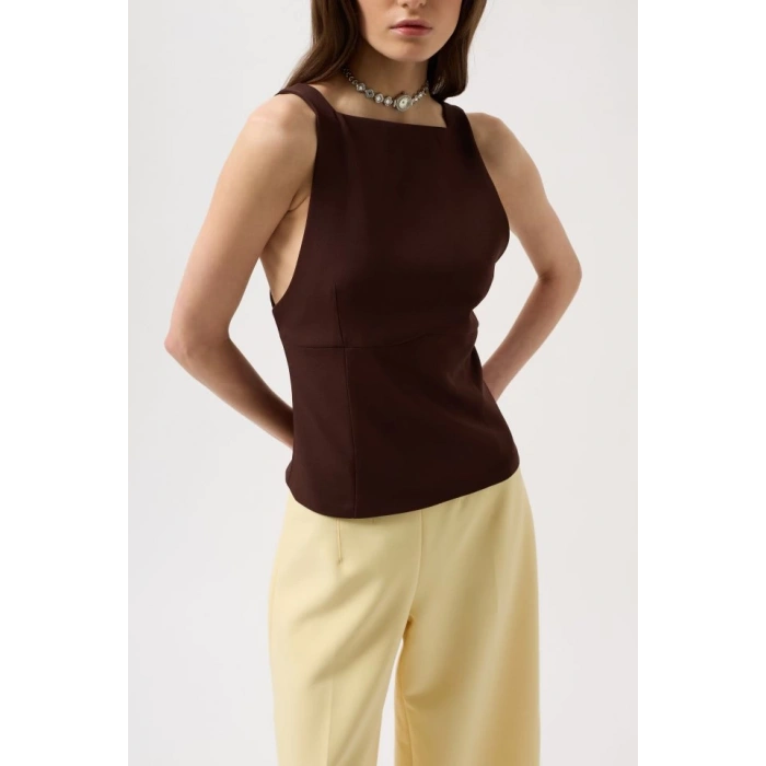 Sırt Kurdele Detay Bluz