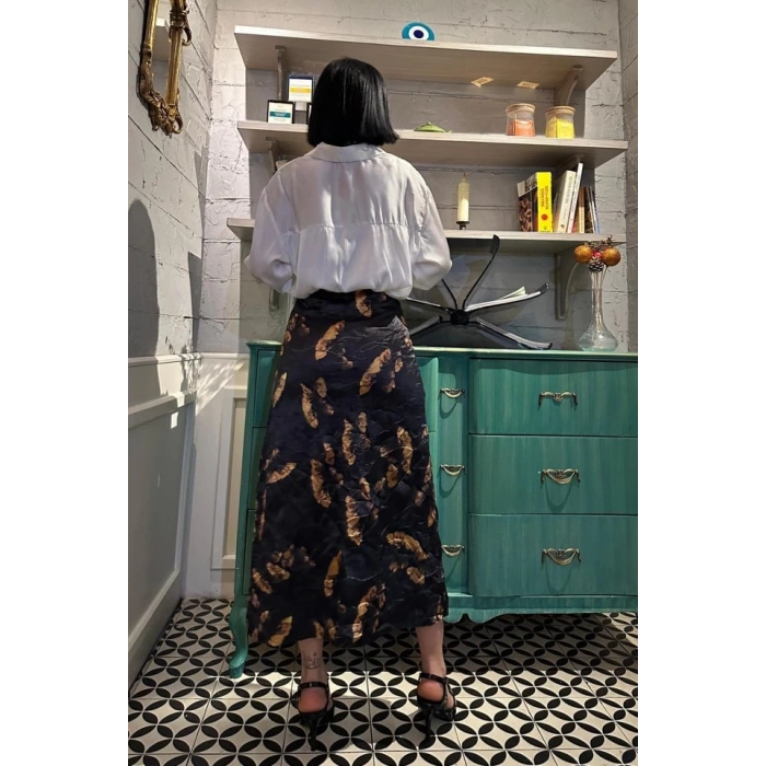 Siyah Baskılı Kroşetalı Etek