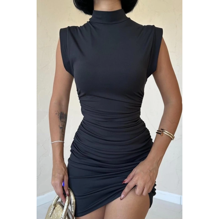 Siyah Büzgülü Kolsuz Elbise