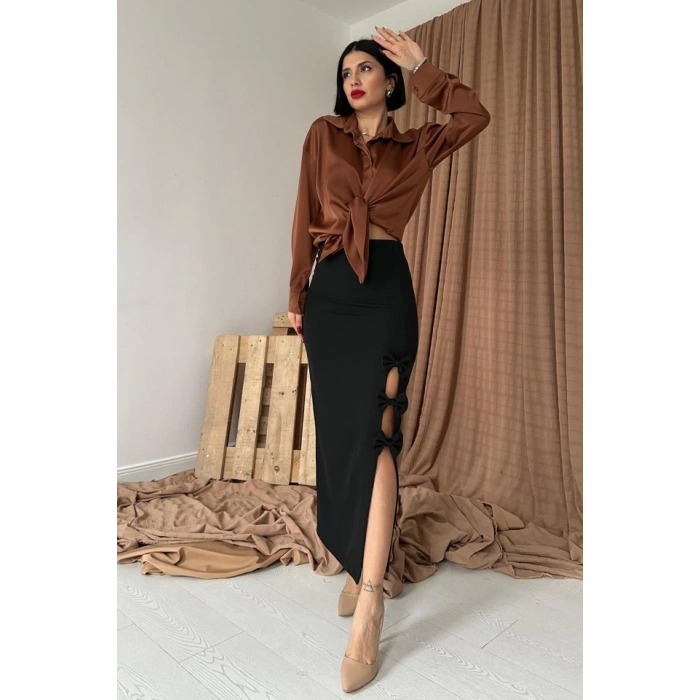 Siyah Fiyonk Detaylı Etek