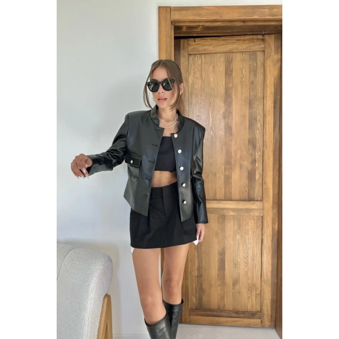 Siyah Önü Düğme Kapamalı Deri Ceket