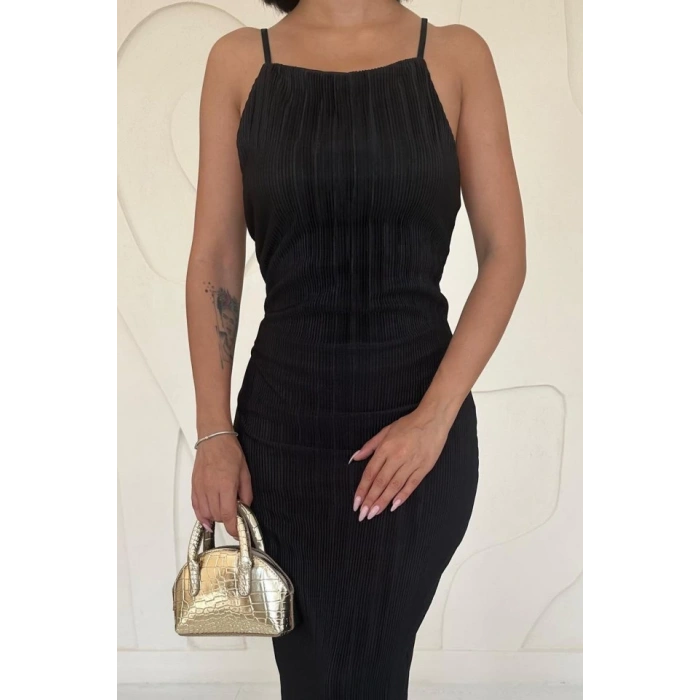 Siyah Piliseli Halter Boyun Elbise