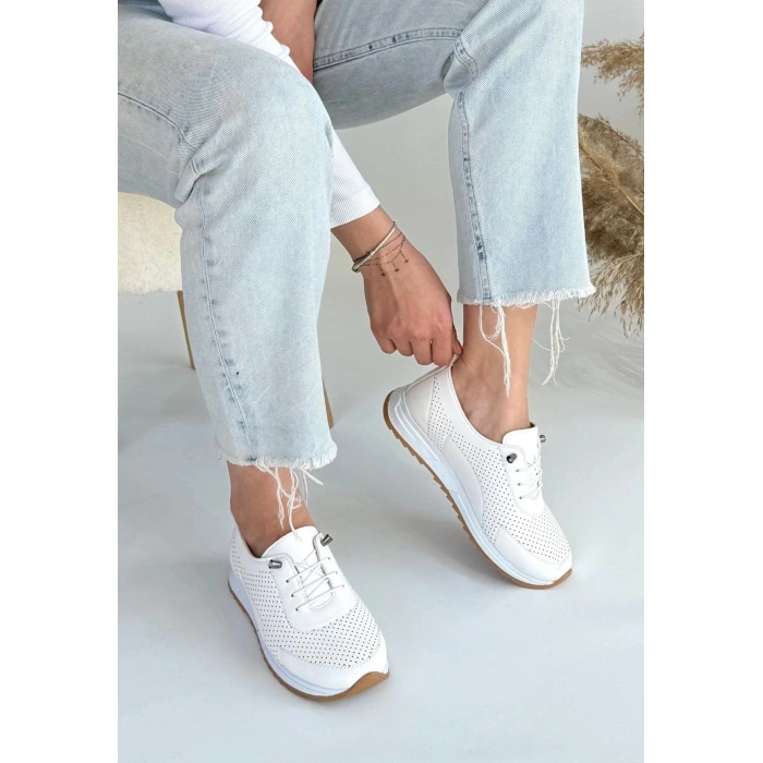 Tone Beyaz Cilt Bağcıklı Spor Ayakkabı