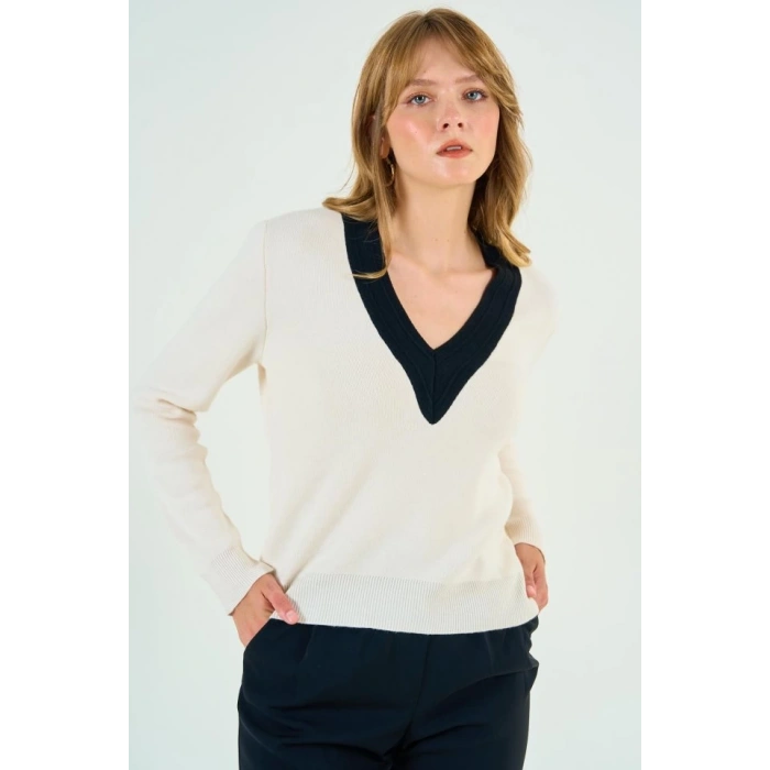 V Yaka Triko Kazak - Krem-Siyah