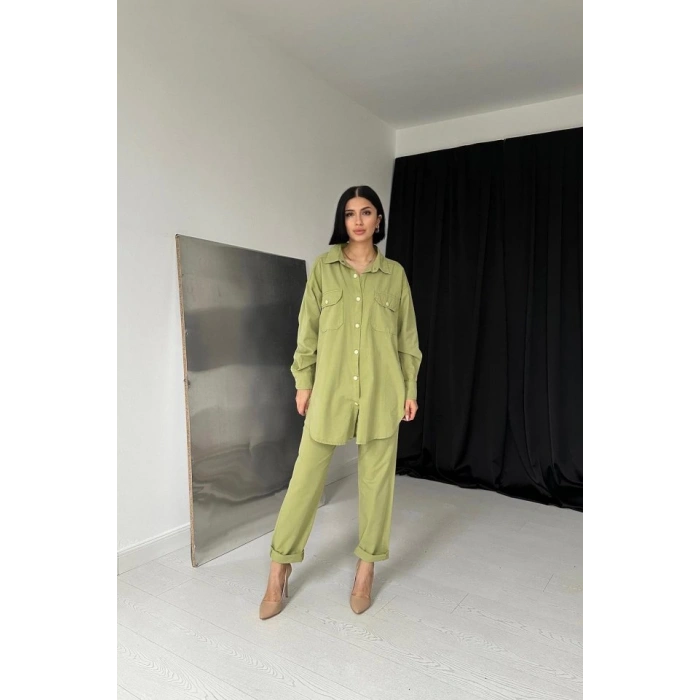 Yeşil Gömlek Ve Çıtçıtlı Pantolon Takım