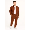 Erkek Kadife Oversize Takım – Gömlek Ve Pantolon İkili Set Füme Corduroy Şıklığı, Rahat Ve Zarif Duruş Yumuşak Dokulu Kadife Kumaş, Düğmeli Gömlek Üst Ve Lastikli Pantolon Alt Parça Ile Gün Boyu Konfor- Kiremit