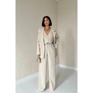 Bej Klas Ceket Ve Yelek Ve Pantolon Takım