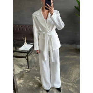 Ekru Beli Kuşaklı Ceket Ve Pantolon Parlak Takım