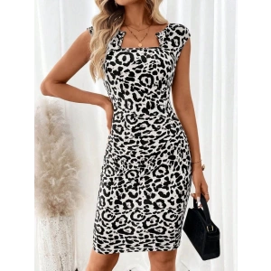 Kadın Kısa Kollu Kare Yakalı Leopar Desenli Dalgıç Elbise