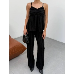 Kadın Siyah Dokulu Askılı Üst Ve Bol Paça Pantolon 2’li Takım