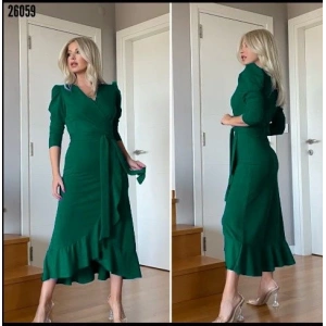 Kadın Yeşil Krep Kumaş Midi Boy Kuşaklı Uzunkol Elbise