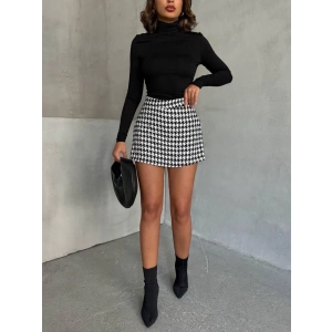 Kapaklı kaşe şort etek siyah beyaz kazayağı h261218