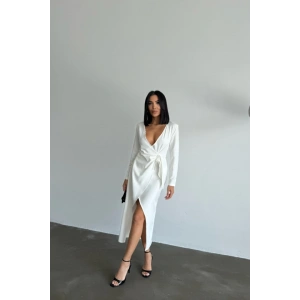 KRUVAZE BROŞ DETAYLI ELBİSE - Beyaz