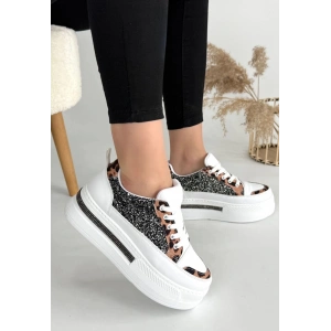 Lawin Beyaz Cilt Siyah Simli Bağcıklı Spor Ayakkabı