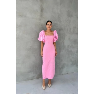 Pembe İşlemeli Kolu Garnili Elbise