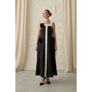 Siyah Güllü Askılı Elbise