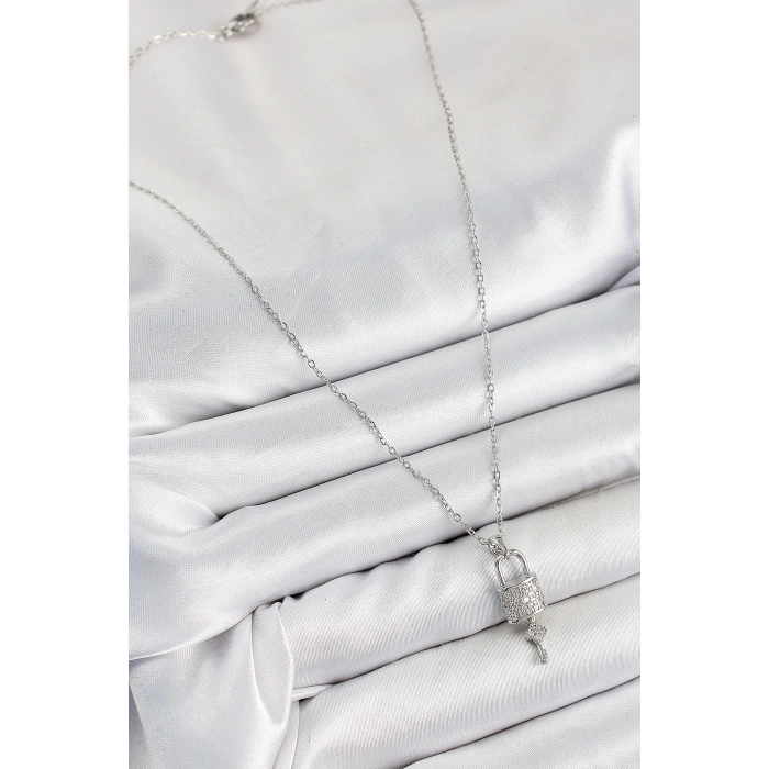 316L Çelik Zirkon Taşlı Kilit Ve Sallantılı Anahtar Model Gümüş Renk Kadın Kolye