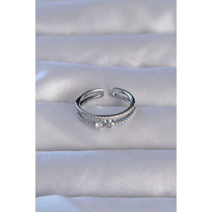 Pirinç Gümüş Renk Zirkon Taşlı Kalpli Su Yolu Model Ayarlanabilir Yüzük