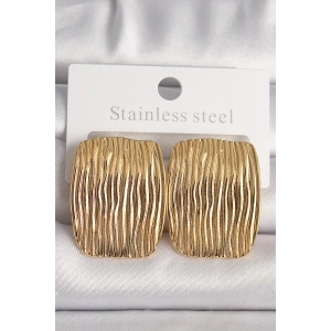 Pirinç Gold Renk İşlemeli Kare Plaka Model Kadın Küpe