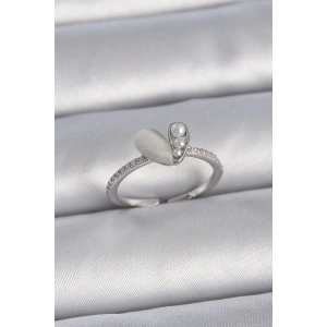 Pirinç Gümüş Renk Ayarlanabilir Zirkon Taşlı İncili Beyaz Mineli Kalp Model Kadın Yüzük