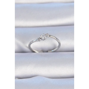 Pirinç Gümüş Renk Çiçek Model Zirkon Taş Detay Kadın Yüzük