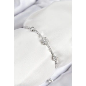 Pirinç Zirkon Taşlı Kar Tanesi Model Gümüş Renk Asansörlü Kadın Bileklik