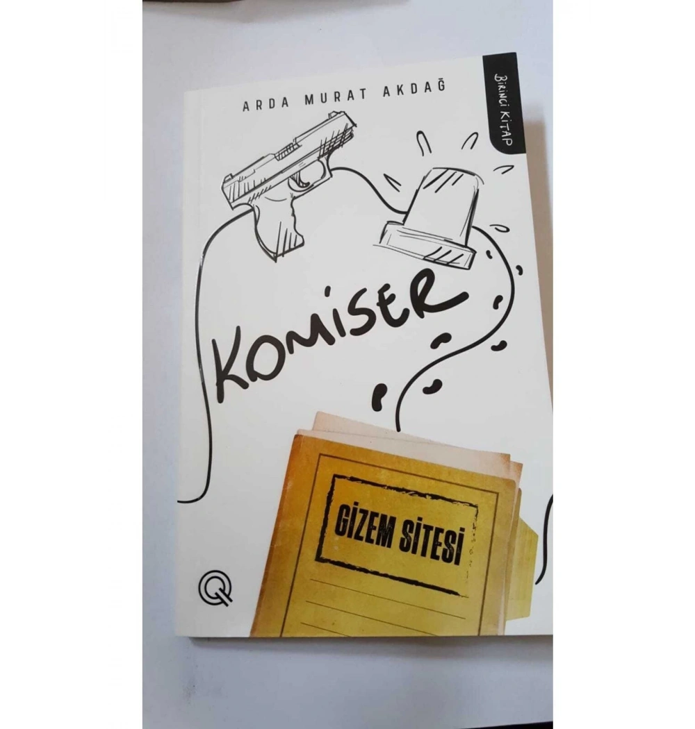 Komiser 1 Gizem Sitesi  Arda Murat Akdağ  Q Yayınları