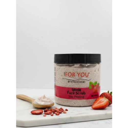 More For You Çilekli Yüz Peelingi