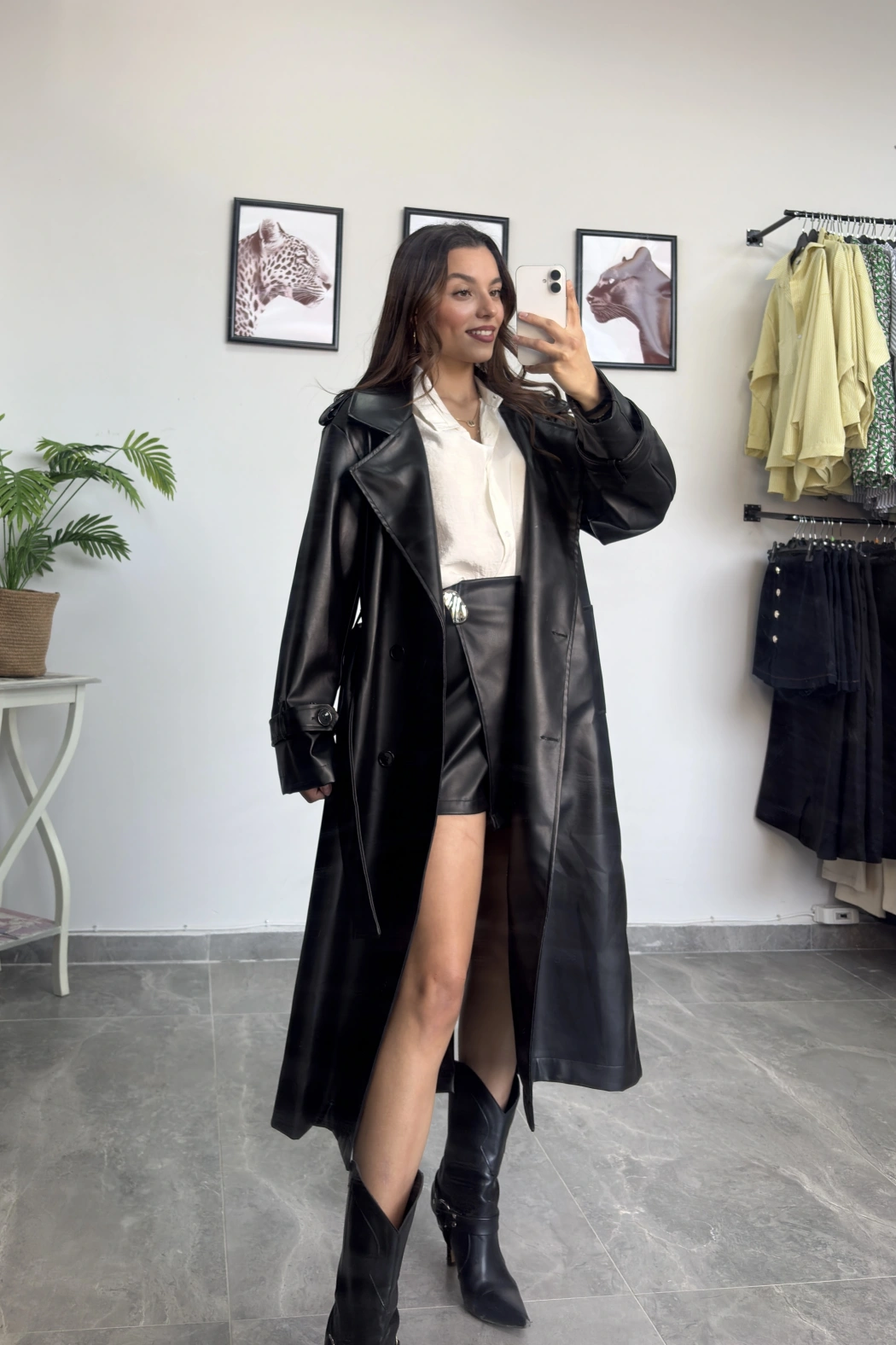 Siyah Deri Trençkot