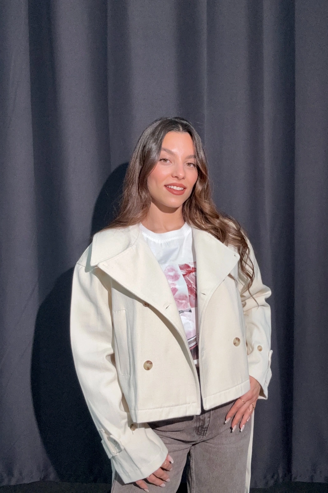 Kuşaklı Kısa Bej Trençkot