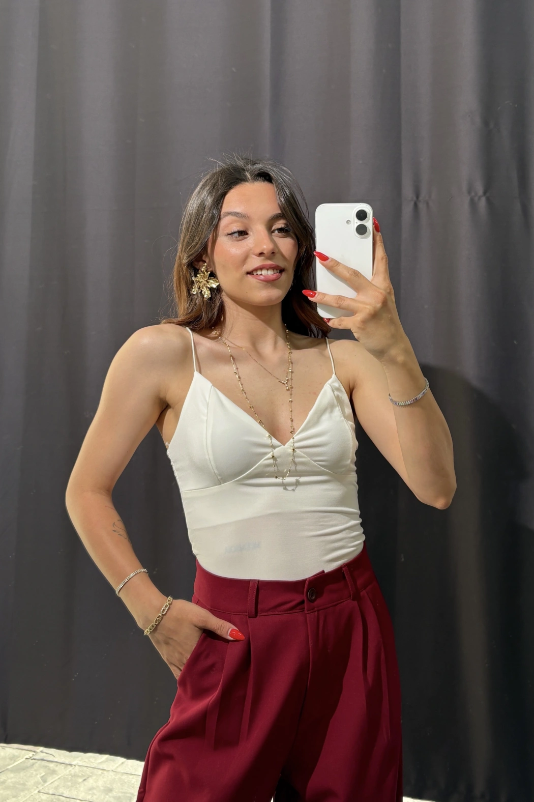 V Yaka İp Askılı Bodysuit Beyaz