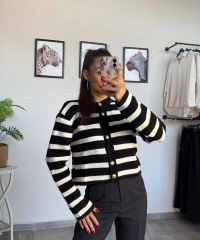 Orijinal Marka Siyah Beyaz Örme Hırka