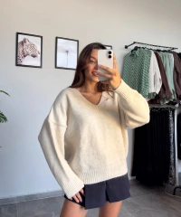 Taş V Yaka Reglan Kazak