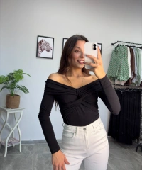 Omuz Dekolte Siyah Body