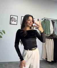 Siyah Sırt Dekolte Kadife Crop