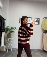 Beyaz Çizgili Bordo Kazak